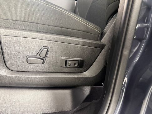 Used 2025 RAM 2500 Big Horn AWD/4WD image 23