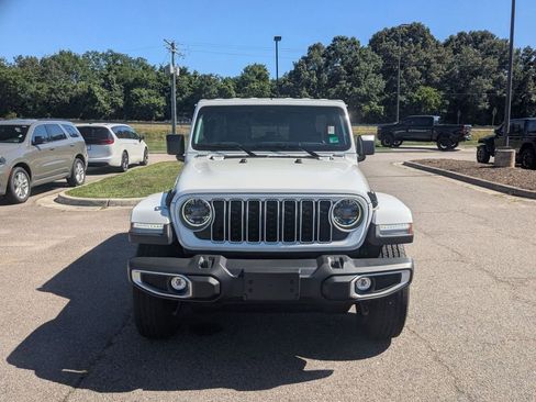 Used 2026 Jeep Wrangler Unlimited Sahara w/ Safety Group AWD/4WD image 8