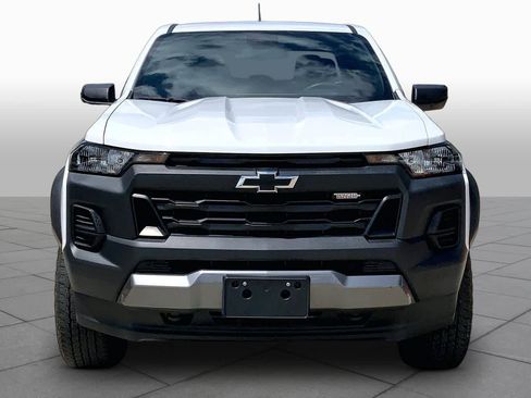 Used 2023 Chevrolet Colorado Trail Boss w/ Advanced Trailering Package AWD/4WD image 4