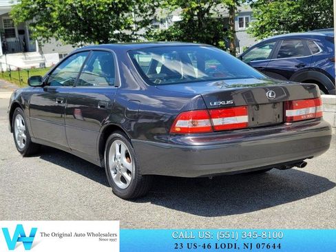 Used 2000 Lexus ES 330 FWD image 4