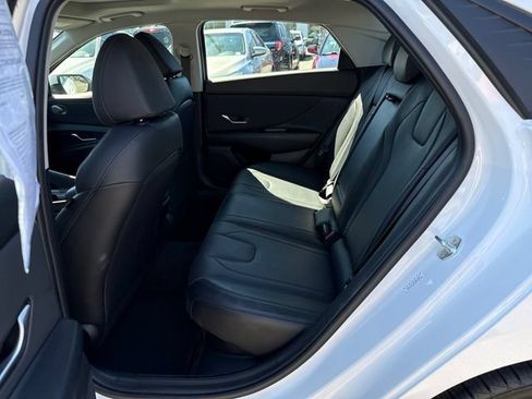 Used 2022 Hyundai Elantra Limited w/ Cargo Package FWD image 13