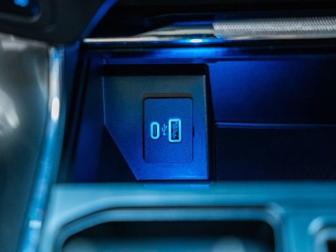 Certified 2021 Ford F150 Lariat w/ Equipment Group 502A High image 31