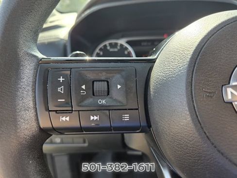 Used 2023 Nissan Rogue SV FWD image 25
