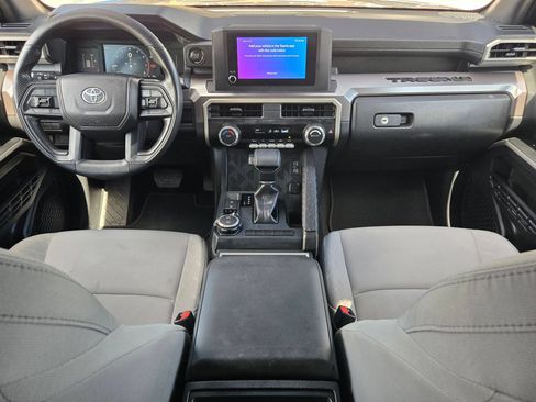Used 2025 Toyota Tacoma SR5 AWD/4WD image 17