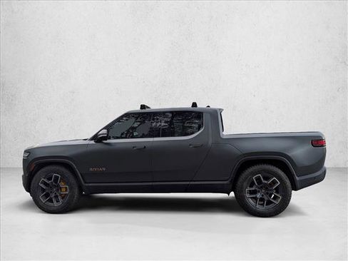 Used 2022 Rivian R1T Adventure image 3