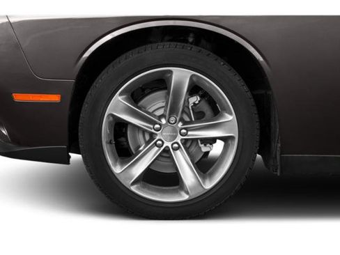 Used 2015 Dodge Challenger R/T Plus RWD image 25