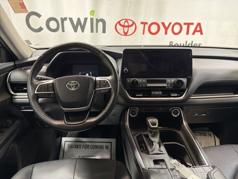 Used 2024 Toyota Grand Highlander AWD image 19