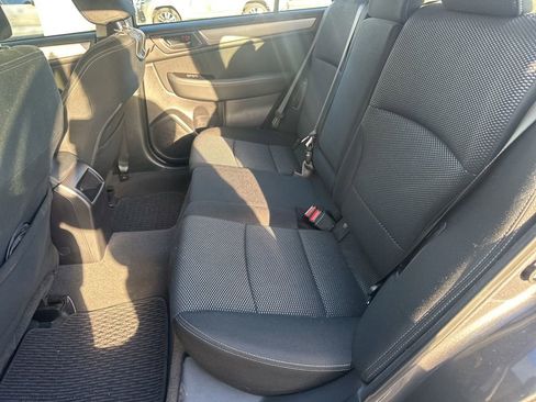 Used 2019 Subaru Outback 2.5i image 3