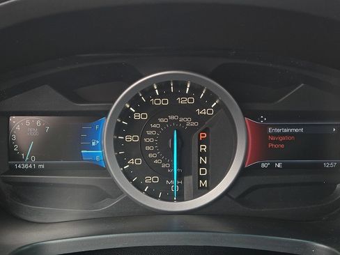 Used 2014 Ford Explorer XLT w/ Equipment Group 202A AWD/4WD image 18