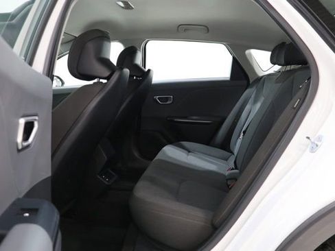Used 2025 Kia K4 FWD image 29