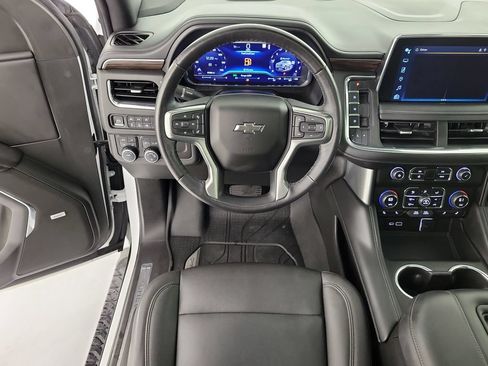 Used 2023 Chevrolet Suburban Z71 w/ Luxury Package AWD/4WD image 14
