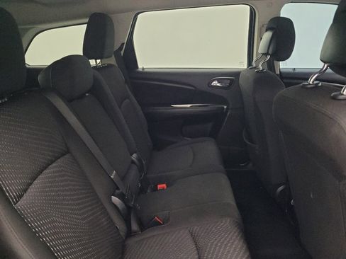 Used 2017 Dodge Journey SE w/ Flexible Seating Group FWD image 19