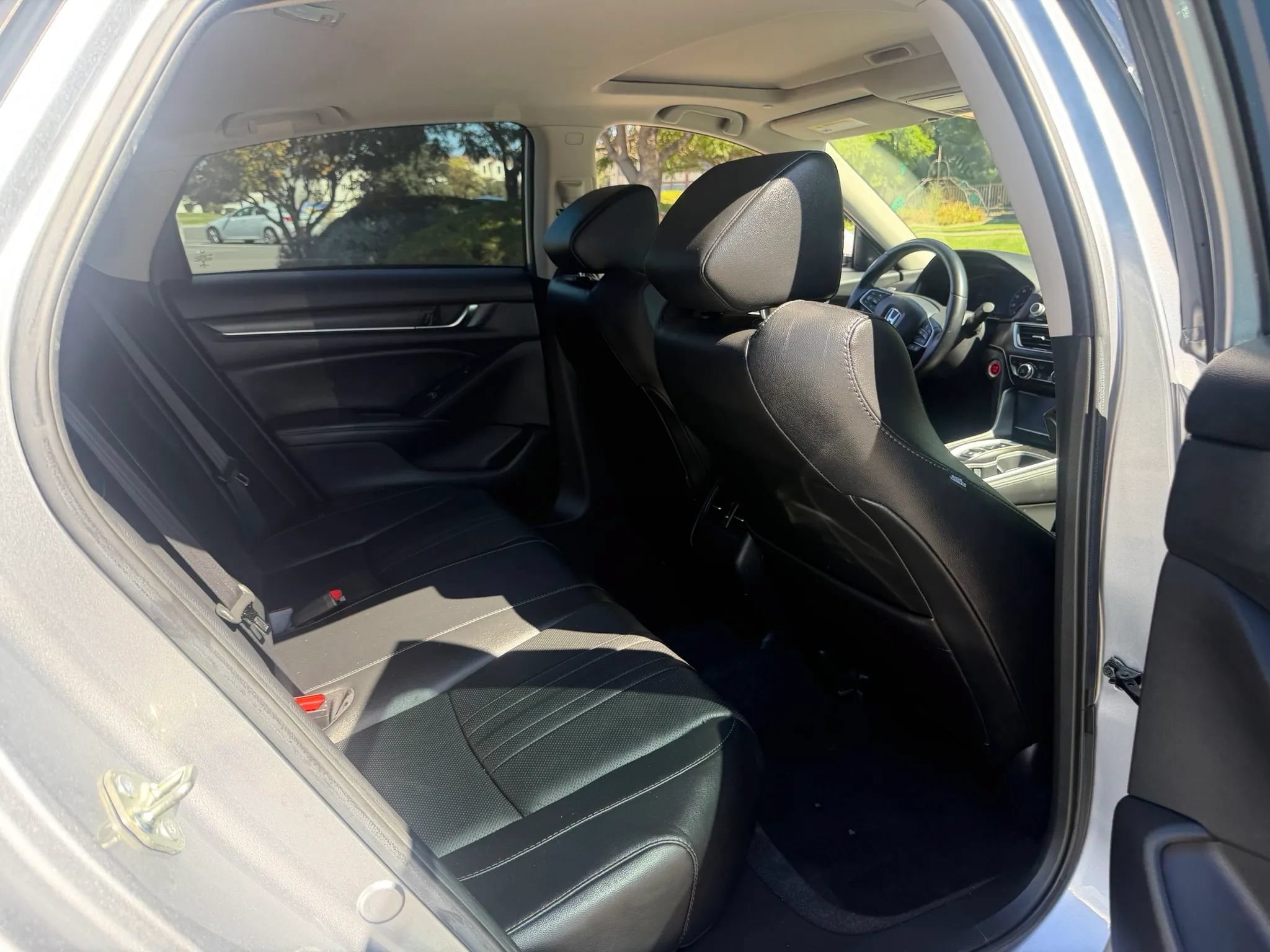 Used 2020 Honda Accord Touring image 10