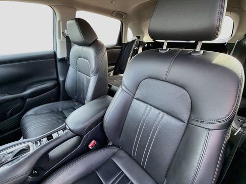 Used 2024 Honda HR-V EX-L image 10