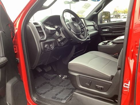 Used 2024 RAM 2500 Big Horn w/ Bed Utility Group image 7