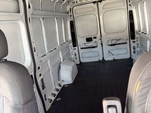 Used 2023 RAM ProMaster 3500 w/ Driver Convenience Group FWD image 11