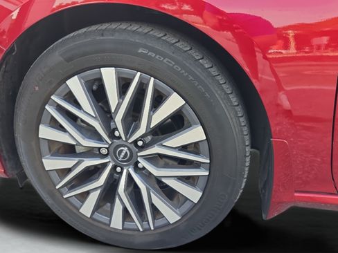 Used 2023 Nissan Altima 2.5 SV FWD image 9