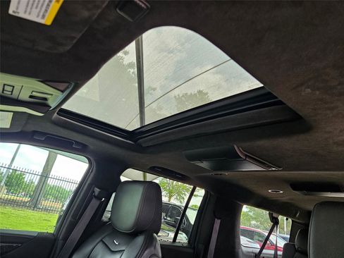 Used 2015 Cadillac Escalade ESV Platinum AWD/4WD image 7