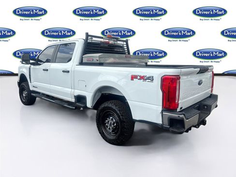 Used 2023 Ford F250 XL w/ FX4 Off-Road Package image 6