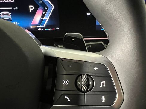 Used 2025 BMW X2 xDrive28i w/ Premium Package image 25