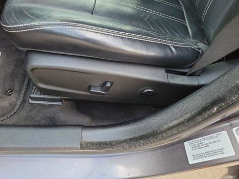 Used 2015 Chrysler 300 S AWD/4WD image 18