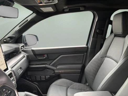 Used 2025 Toyota 4Runner TRD Sport Premium w/ Tow Technology Package image 14