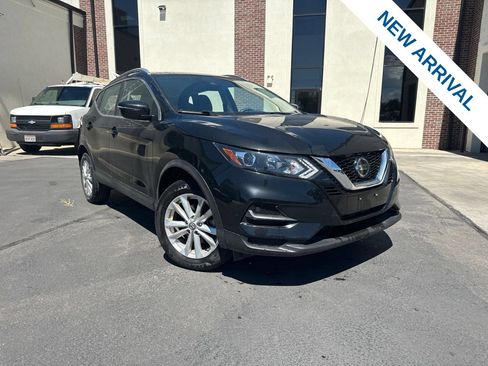 Used 2020 Nissan Rogue Sport SV AWD/4WD image 1