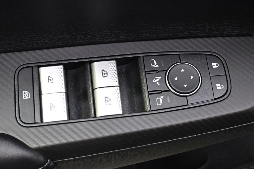 Used 2025 Mitsubishi Outlander SE AWD/4WD image 22