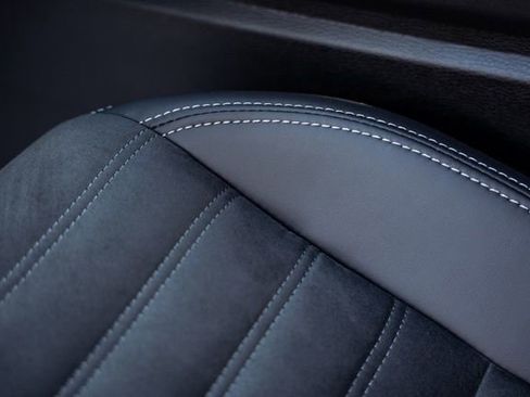 New 2026 Mitsubishi Outlander LE AWD/4WD image 28