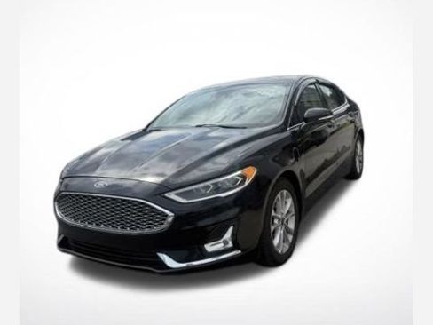 Used 2019 Ford Fusion Energi Titanium FWD image 1