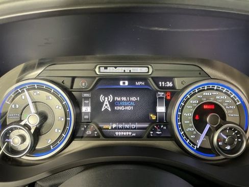 Used 2022 RAM 1500 Limited AWD/4WD image 19