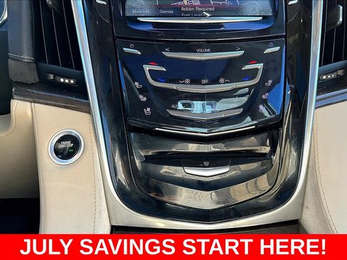 Used 2018 Cadillac Escalade ESV Luxury AWD/4WD image 19