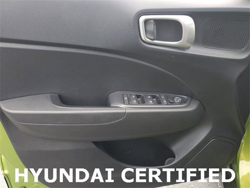 Certified 2023 Hyundai Venue SEL image 11