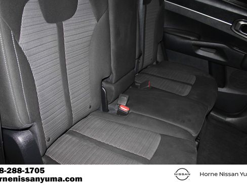 Used 2022 Kia Sorento LX FWD image 7