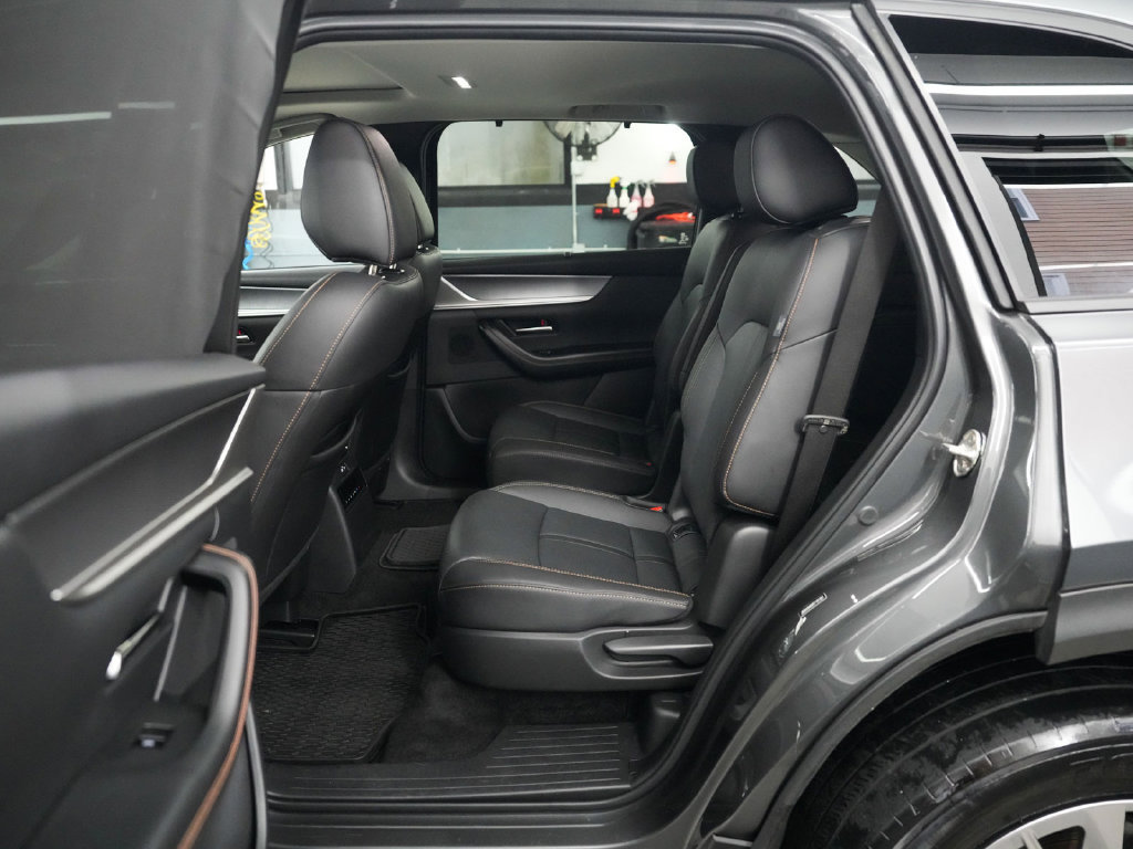 Used 2024 MAZDA CX-90 Plug-In Hybrid w/ Preferred AWD/4WD image 33