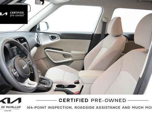 Certified 2025 Kia Soul LX FWD image 11