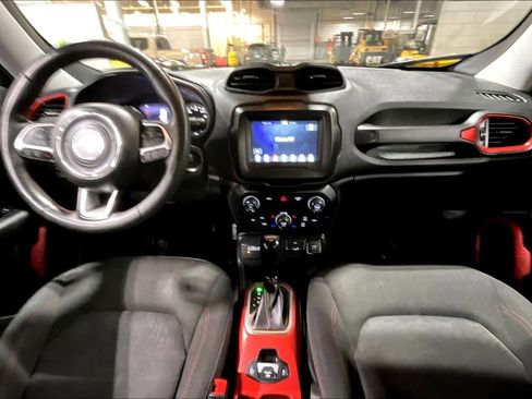 Used 2020 Jeep Renegade Trailhawk image 15