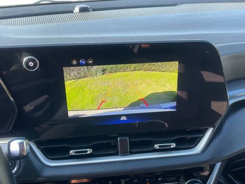 Used 2025 Chevrolet Equinox LT image 25