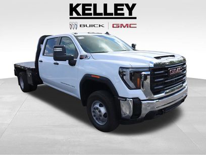 New 2024 GMC Sierra 3500 Pro w/ Convenience Package