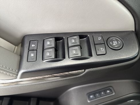 Used 2015 Chevrolet Tahoe LT image 18