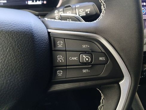New 2026 Jeep Grand Cherokee Laredo RWD image 25