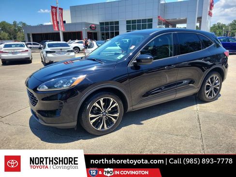 Used 2022 Ford Escape SE w/ SE Sport Appearance Package FWD image 1