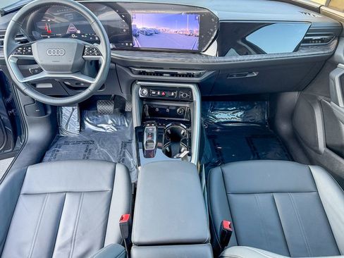 Used 2025 Audi Q5 Premium Plus w/ Premium Plus image 24