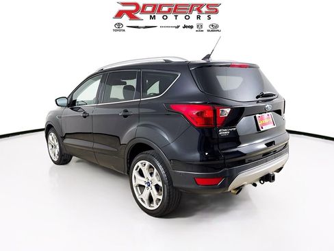 Used 2019 Ford Escape Titanium image 5
