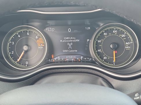 Used 2023 Jeep Cherokee Altitude Lux image 11