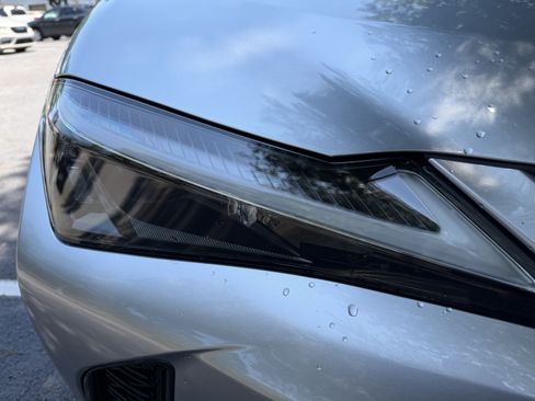 Used 2023 Lexus UX 250h F Sport FWD image 12
