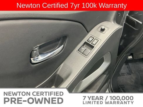 Used 2025 Nissan Frontier SV RWD image 35