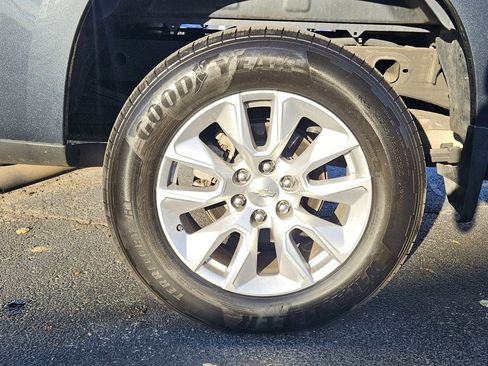 Used 2021 Chevrolet Silverado 1500 Custom w/ LPO, Dark Essentials Package image 6