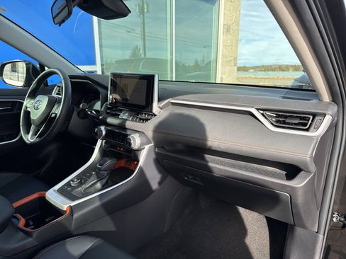 Used 2024 Toyota RAV4 Adventure image 14