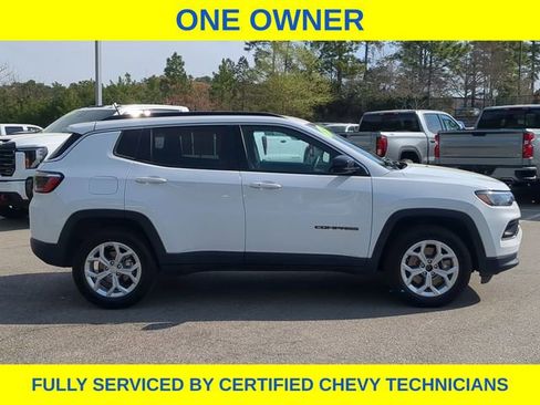 Used 2024 Jeep Compass Latitude AWD/4WD image 4